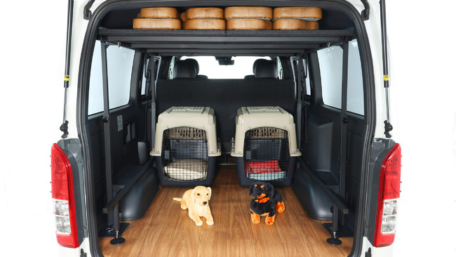 ハイエース専門店を全国展開するFLEX（フレックス）から愛犬家専用ハイエース「DOG VAN」（ドッグバン）が登場！のサブ画像3_DOG VAN ORIGINAL BedKIT（ドッグバン オリジナルベッドキット