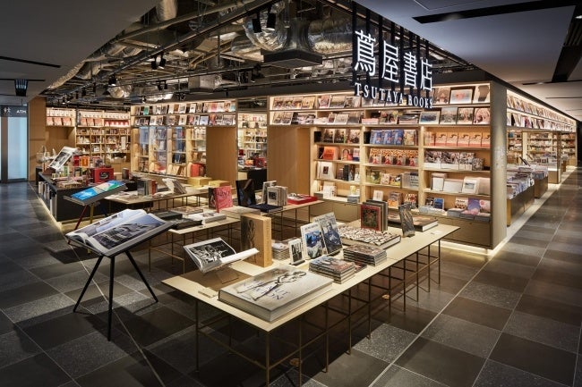 【銀座 蔦屋書店】イラストレーター・てらおかなつみの作品展「犬のいる生活」を9月5日（月）より開催。新作描き下ろし作品40点展示のほか、本展を記念して銀座 蔦屋書店限定のランチバッグを販売のサブ画像8_© 2017 Nacasa & Partners Inc. all rights reserved.