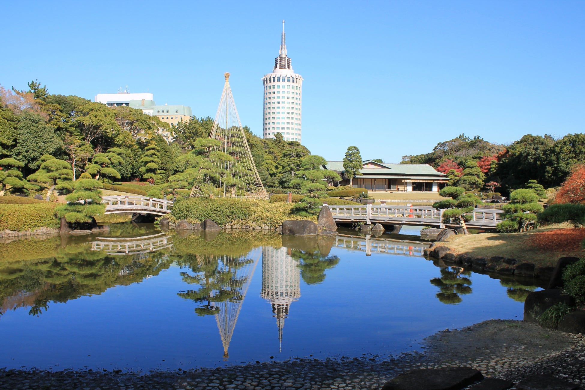 【期間限定ドッグラン】幕張エリアに登場！2022年10月22日（土）・23日（日）広い芝生広場でミニゲームなど愛犬と楽しめる2日間（千葉県立幕張海浜公園）のサブ画像9_日本庭園「見浜園（みはまえん）」