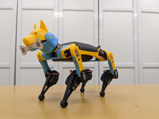 クラウドファンディングで人気を博した、手のひらサイズの犬型4足歩行ロボット「Petoi Bittle Robot Dog STEM Kit」を、スイッチサイエンスにて2023年3月10日より販売開始のサブ画像2