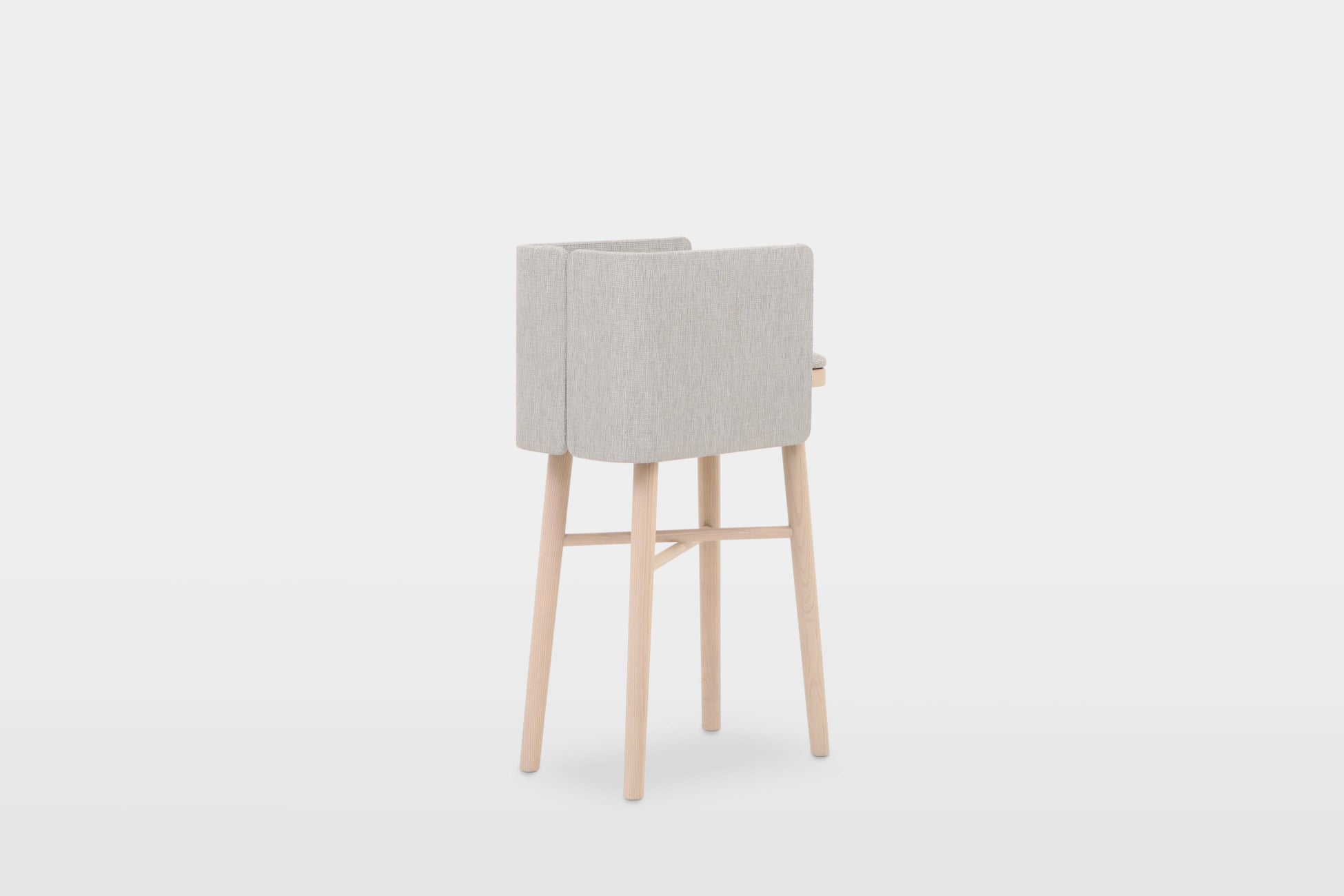 愛する家族のための家具「family&furnitures」より、ペット専用ダイニングチェアの登場ですのサブ画像8