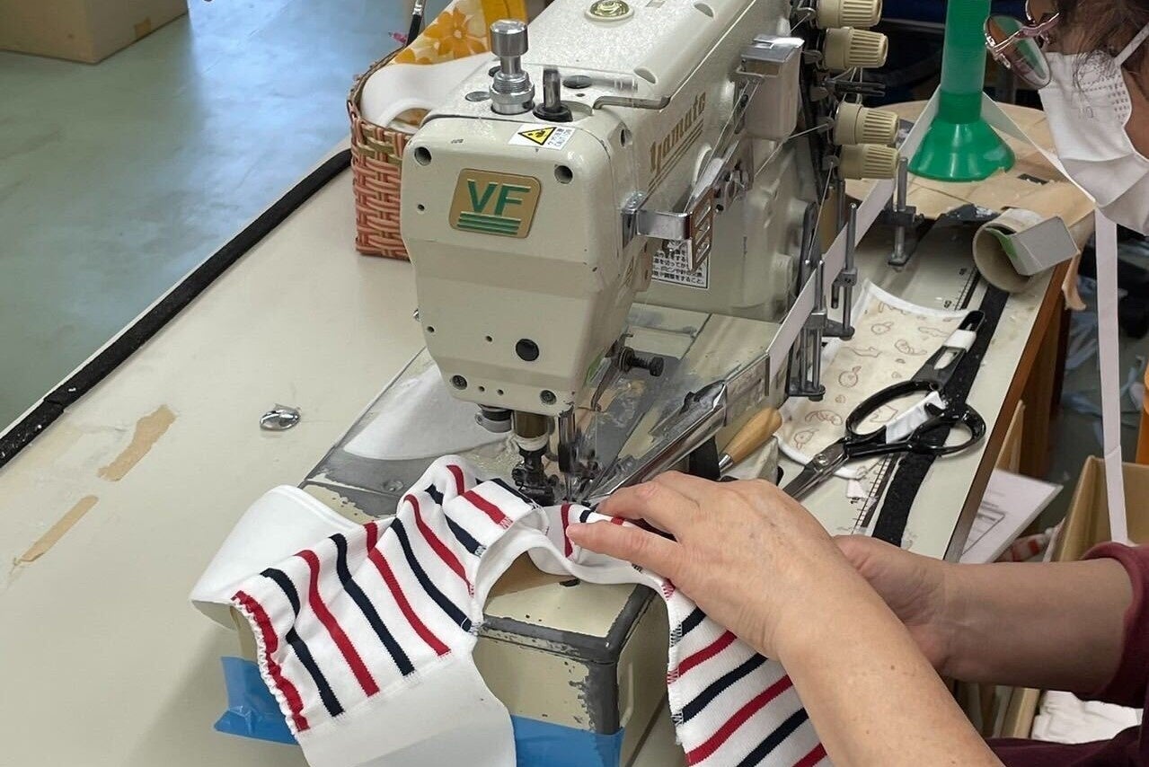 【犬用布おむつ】おむつが苦手でも立ったまま簡単着脱！肌に優しくズレにくい布おむつを新開発。「omuwan（おむわん）」クラウドファンディング開始のサブ画像9_経験豊富な職人さんが、1枚ずつ心を込めて作り上げています