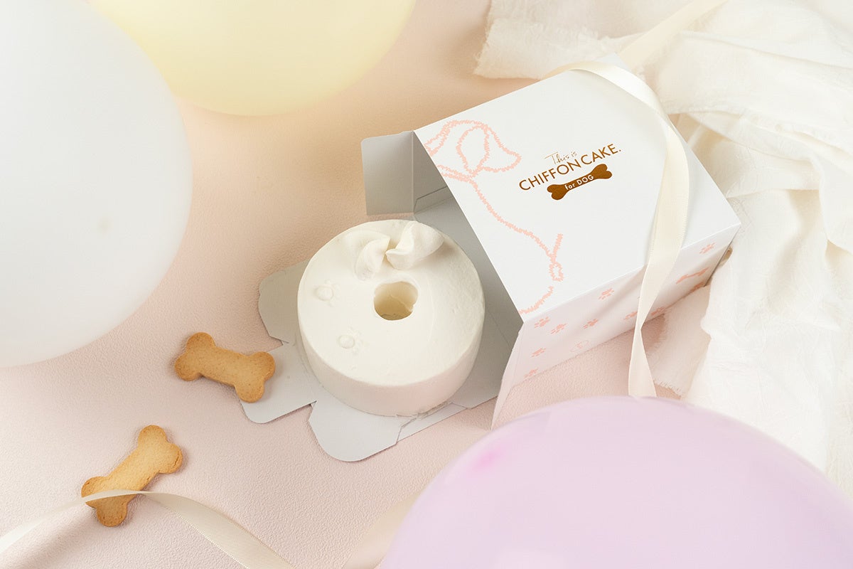 This is CHIFFON CAKE. for DOGが犬用ケーキのクリスマスアレンジをご提案！のサブ画像2