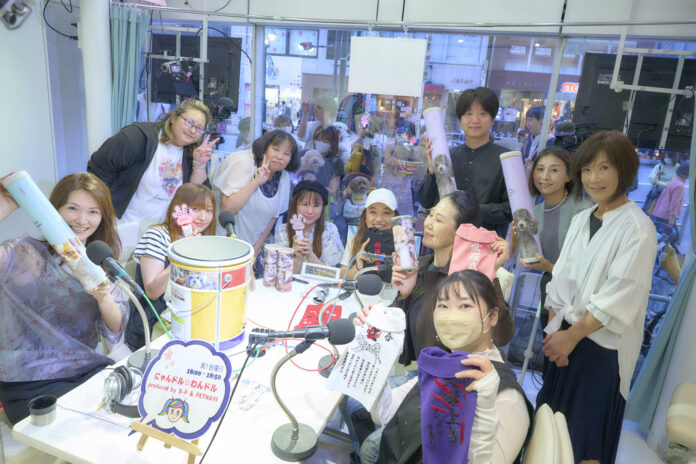 わんちゃん・ねこちゃん、渋谷に集まる！“ペット”が主役のラジオ番組。女優 谷花音さんパーソナリティ「にゃんドル☆わんドル produced by 8-P & PETNAVI」初回放送のメイン画像